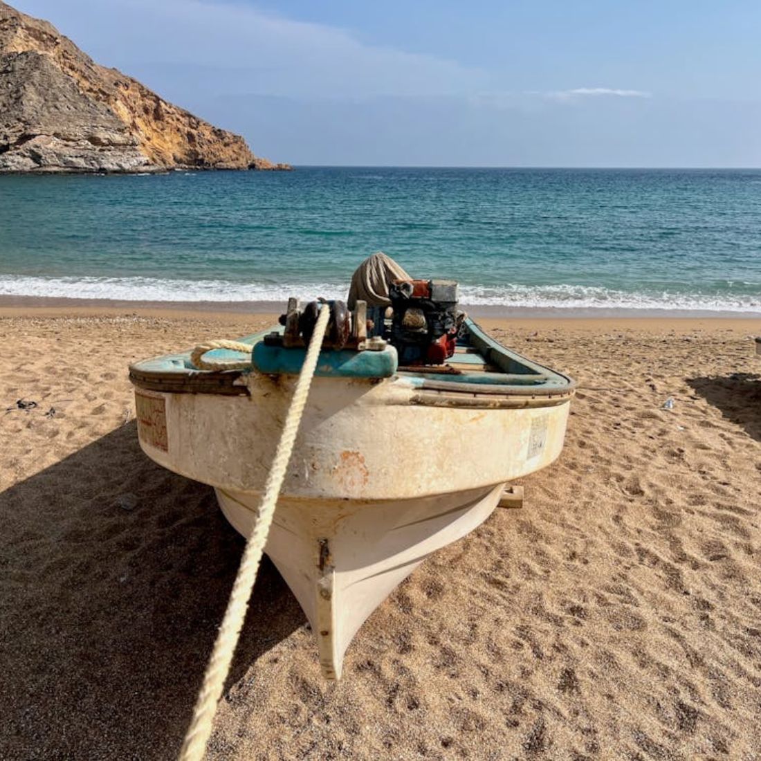 Oman’s economy is heavily influenced by its rich reserves of oil and gas, which have traditionally been the country’s primary source of revenue. However, the Sultanate’s leadership, under the guidance of Oman Vision 2040, has made a concerted effort to reduce reliance on hydrocarbons and diversify into other sectors such as tourism, manufacturing, and logistics.